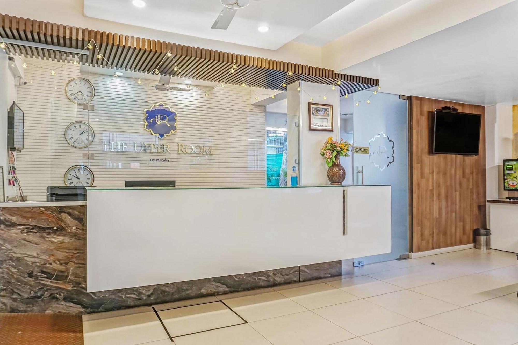 Super Townhouse The Upper Room Near Pune Airport Lohogaon Ngoại thất bức ảnh
