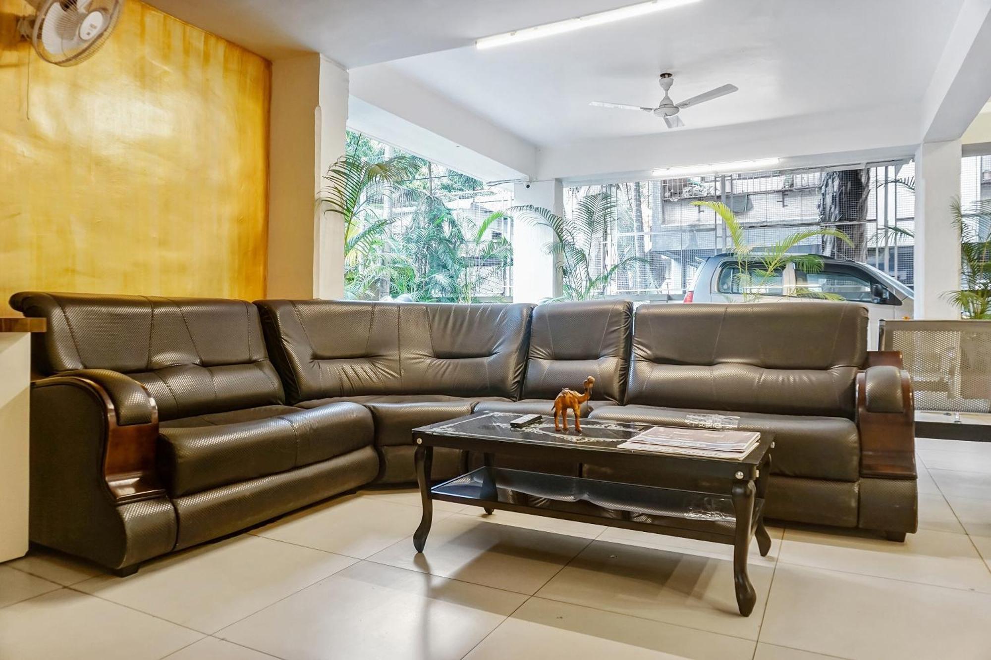 Super Townhouse The Upper Room Near Pune Airport Lohogaon Ngoại thất bức ảnh