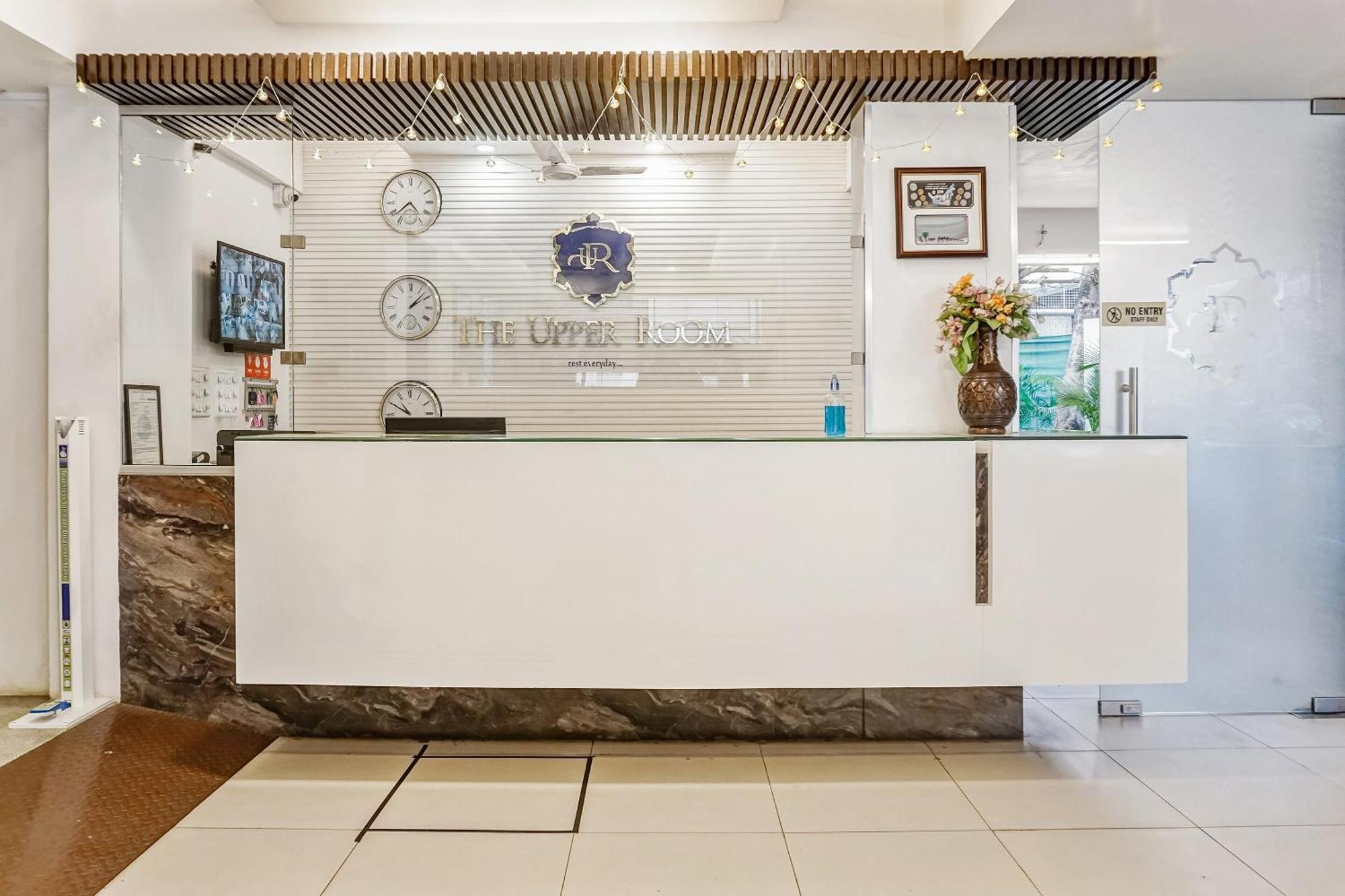 Super Townhouse The Upper Room Near Pune Airport Lohogaon Ngoại thất bức ảnh