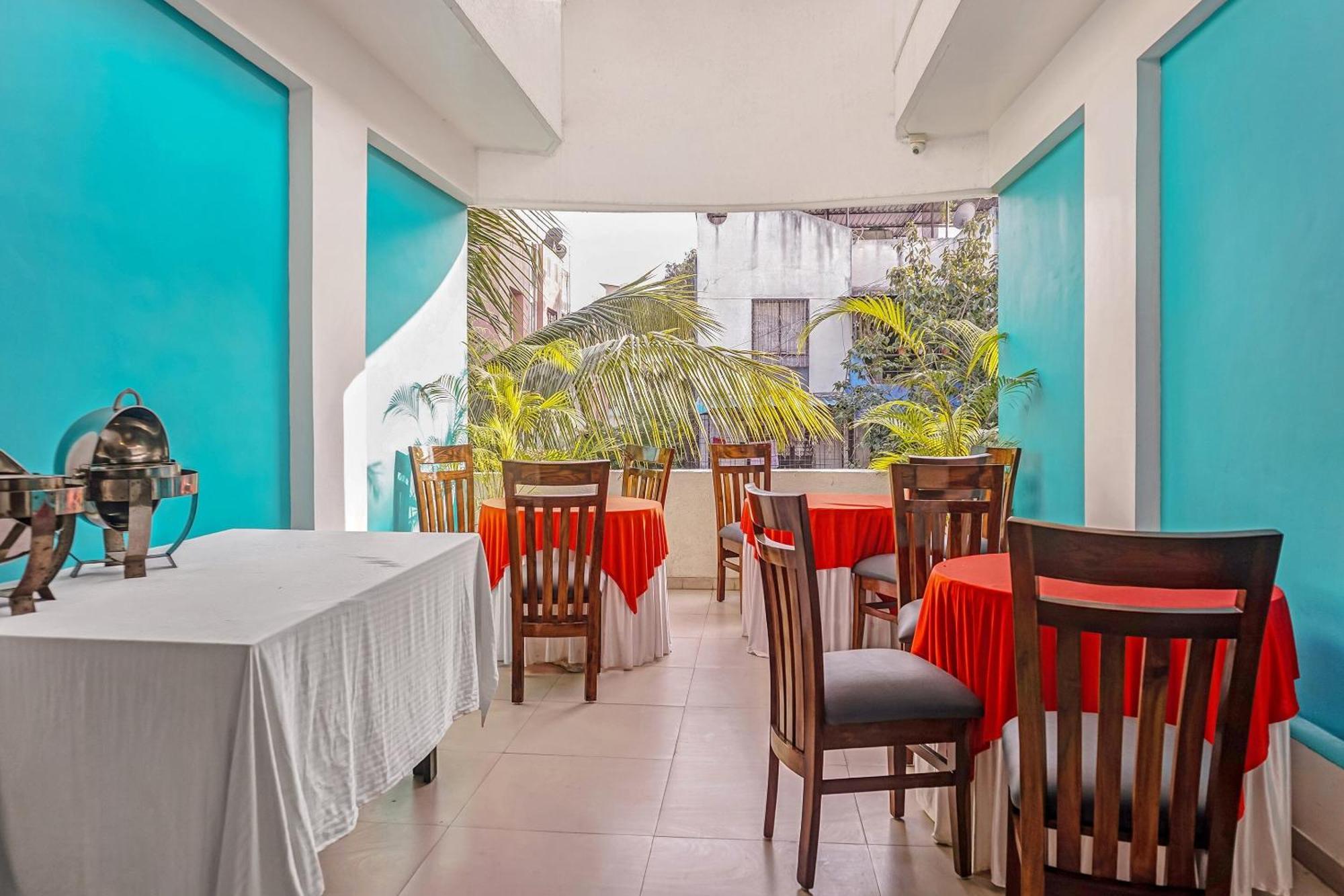 Super Townhouse The Upper Room Near Pune Airport Lohogaon Ngoại thất bức ảnh