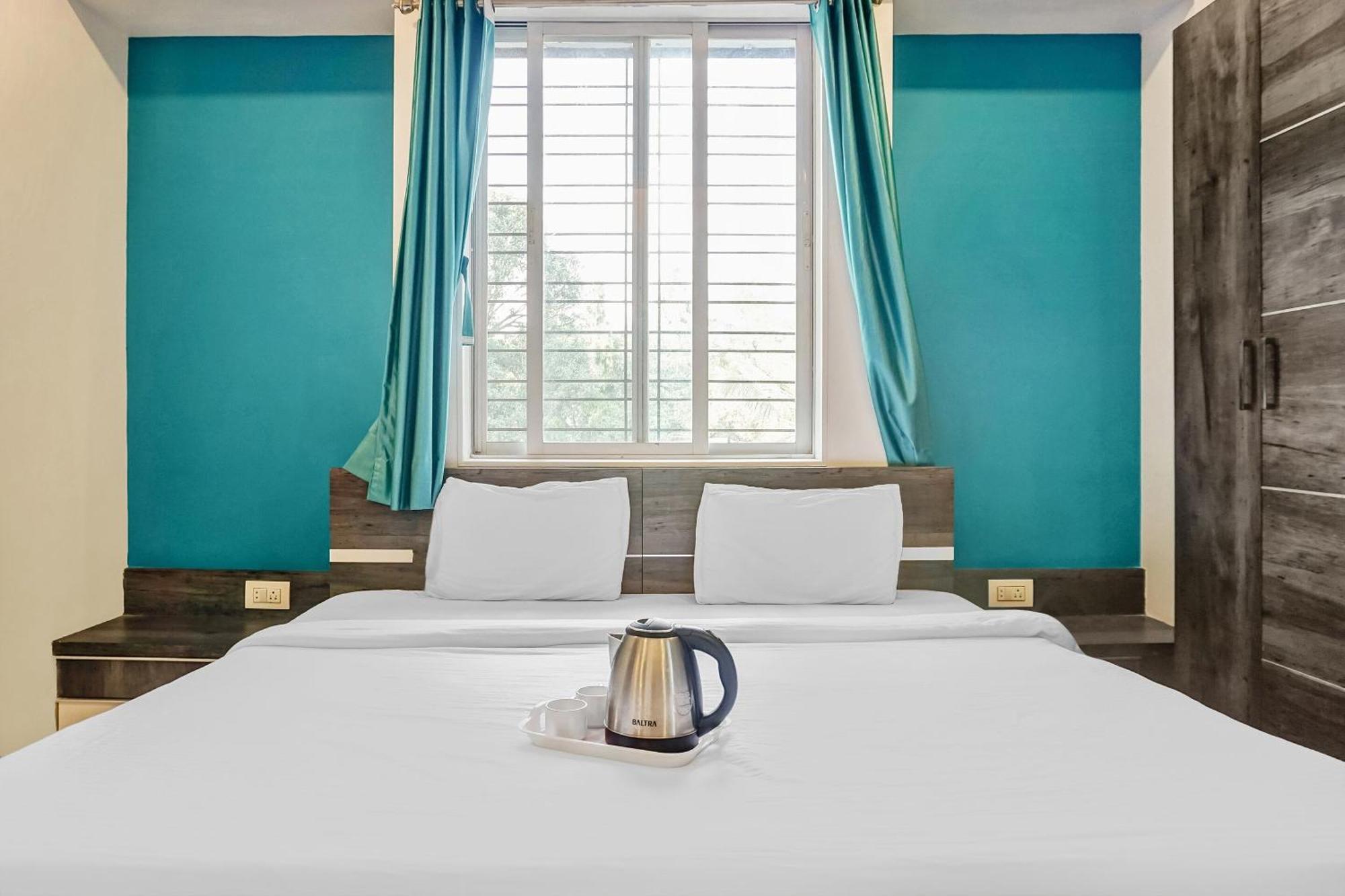 Super Townhouse The Upper Room Near Pune Airport Lohogaon Ngoại thất bức ảnh
