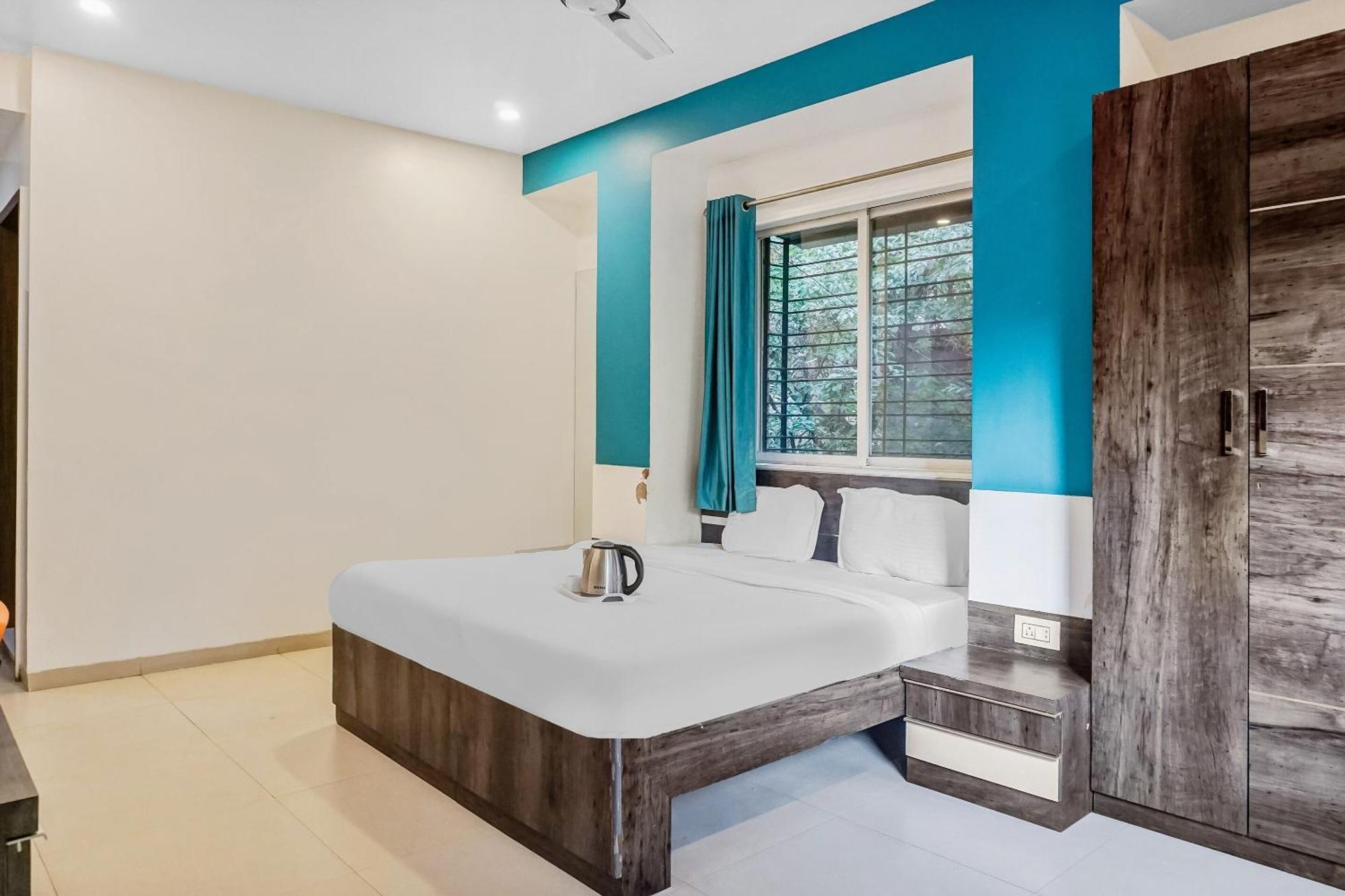 Super Townhouse The Upper Room Near Pune Airport Lohogaon Ngoại thất bức ảnh
